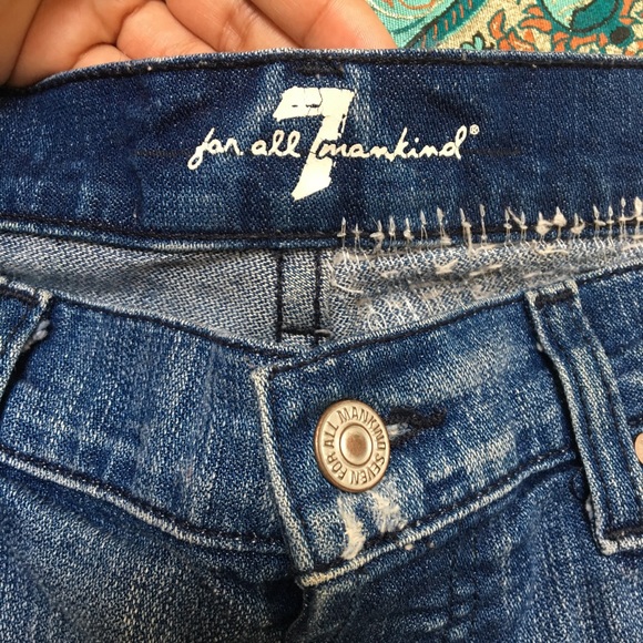 Seven7 Distressed Denim Shorts - Picture 4 of 4